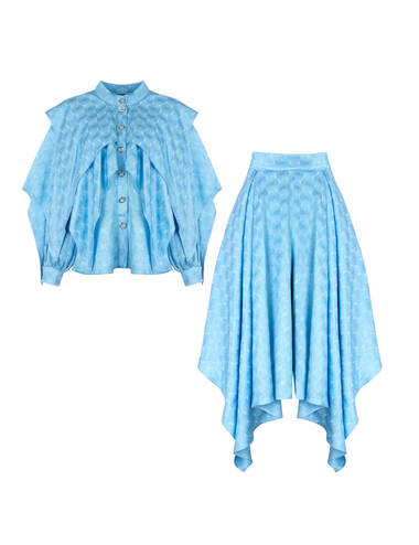 AW22WO LOOK 27 BLUE SET OF BLOUSE AND SHORTS #10