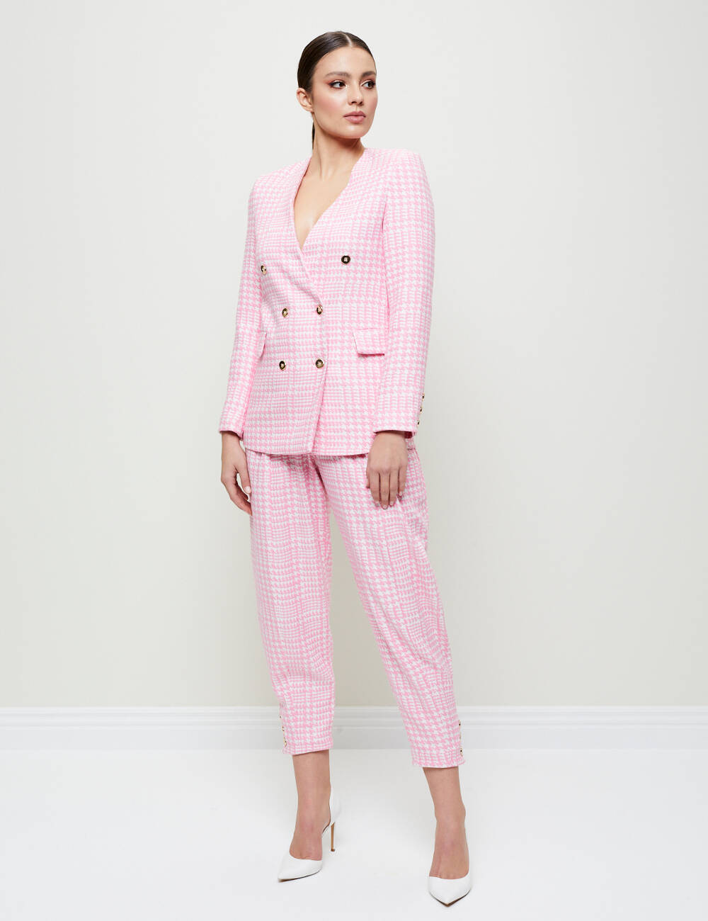 SS23WO LOOK 30 PINK SET OF JACKET AND PANTS