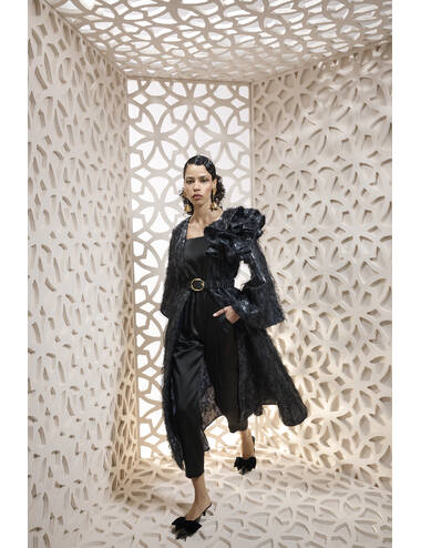 SS24RD LOOK 03.2 BLACK CAPE